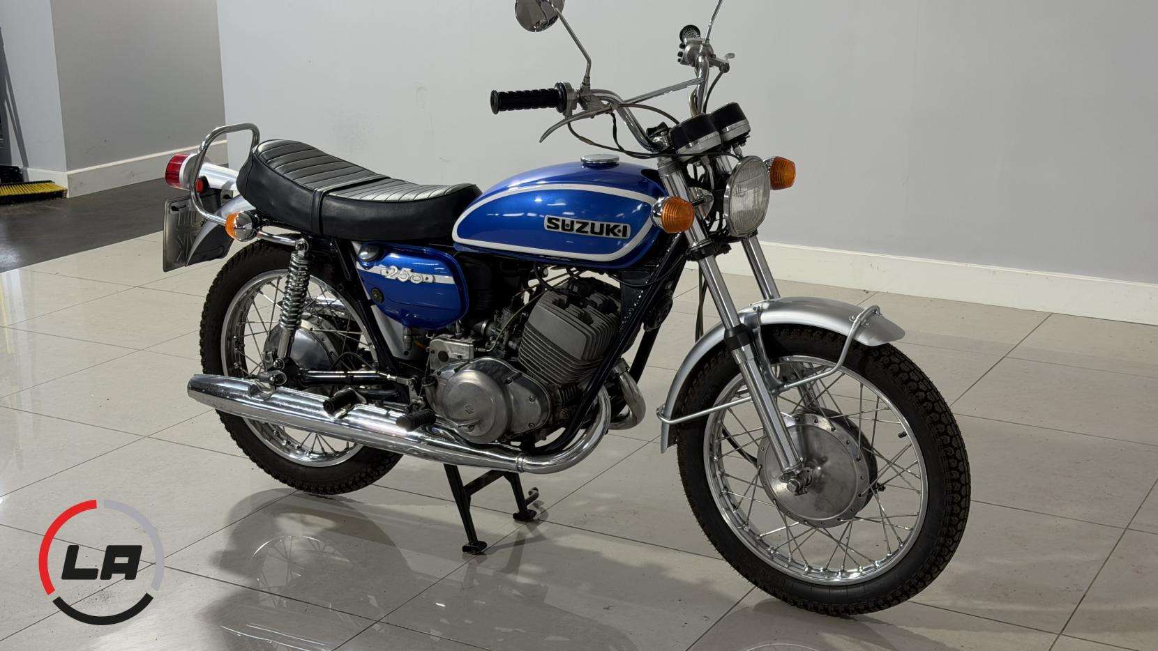 A 1971 SUZUKI T250 Other A 1971 SUZUKI T250 Other