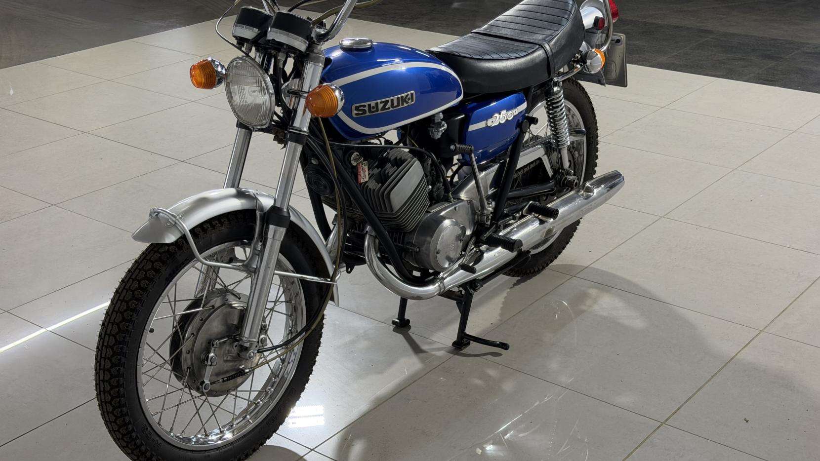 A 1971 SUZUKI T250 Other A 1971 SUZUKI T250 Other