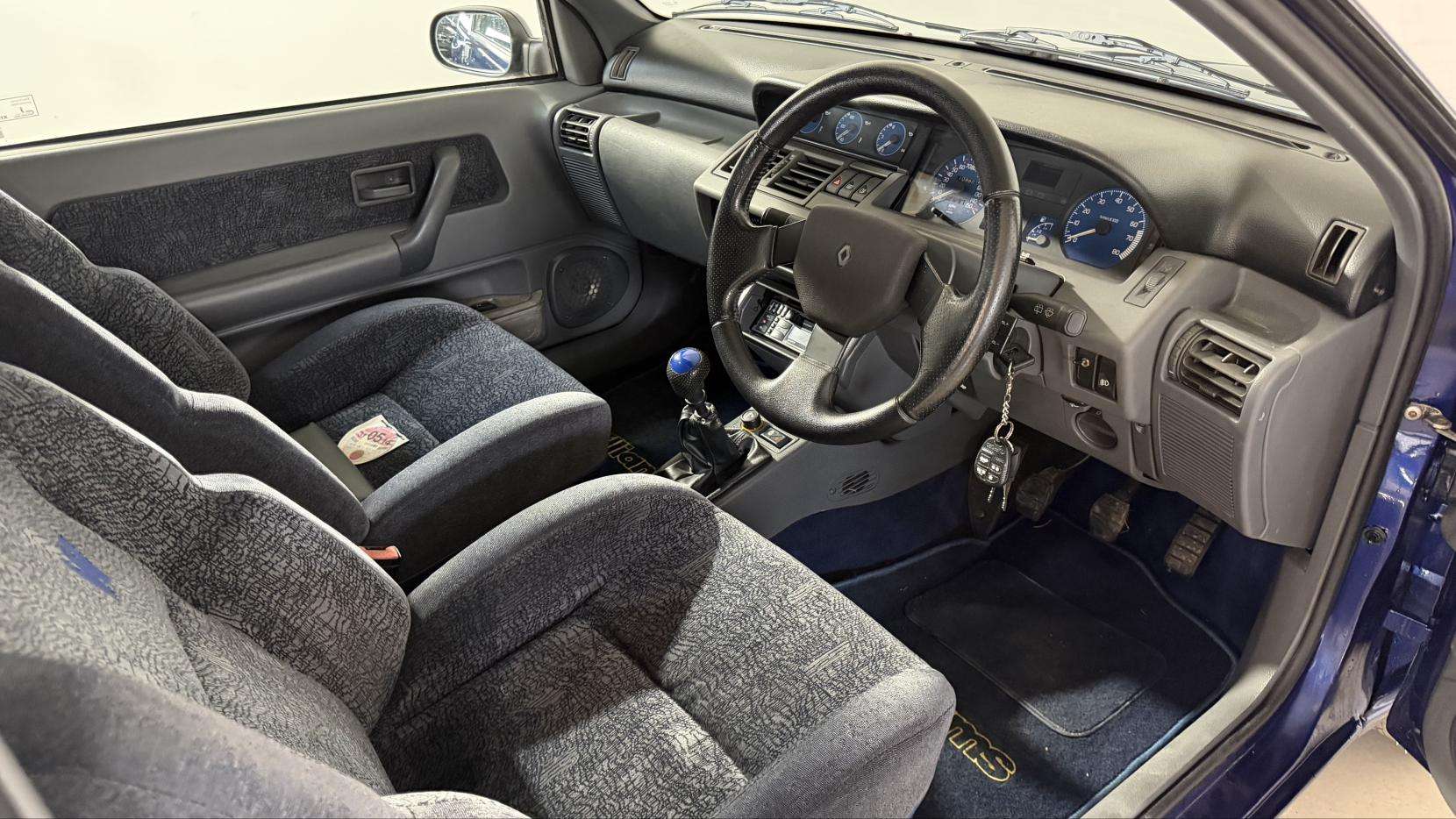 1995 RENAULT CLIO 1995 RENAULT CLIO