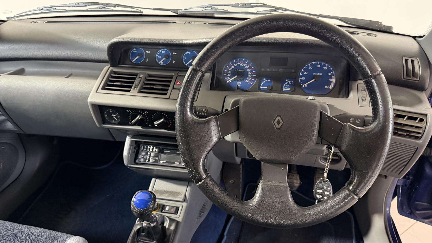 1995 RENAULT CLIO 1995 RENAULT CLIO