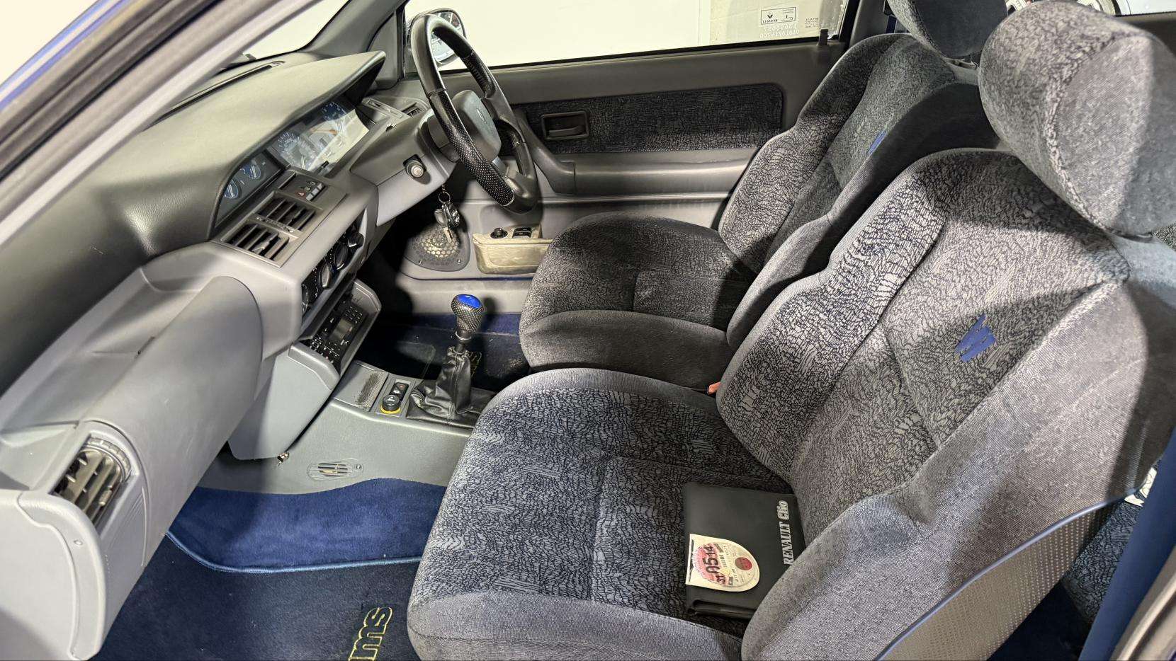 1995 RENAULT CLIO 1995 RENAULT CLIO