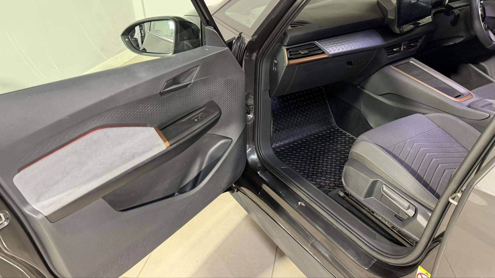 2023 CUPRA BORN 2023 CUPRA BORN