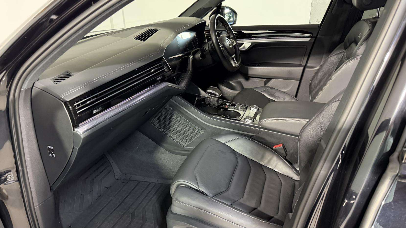 2020 VOLKSWAGEN TOUAREG 2020 VOLKSWAGEN TOUAREG