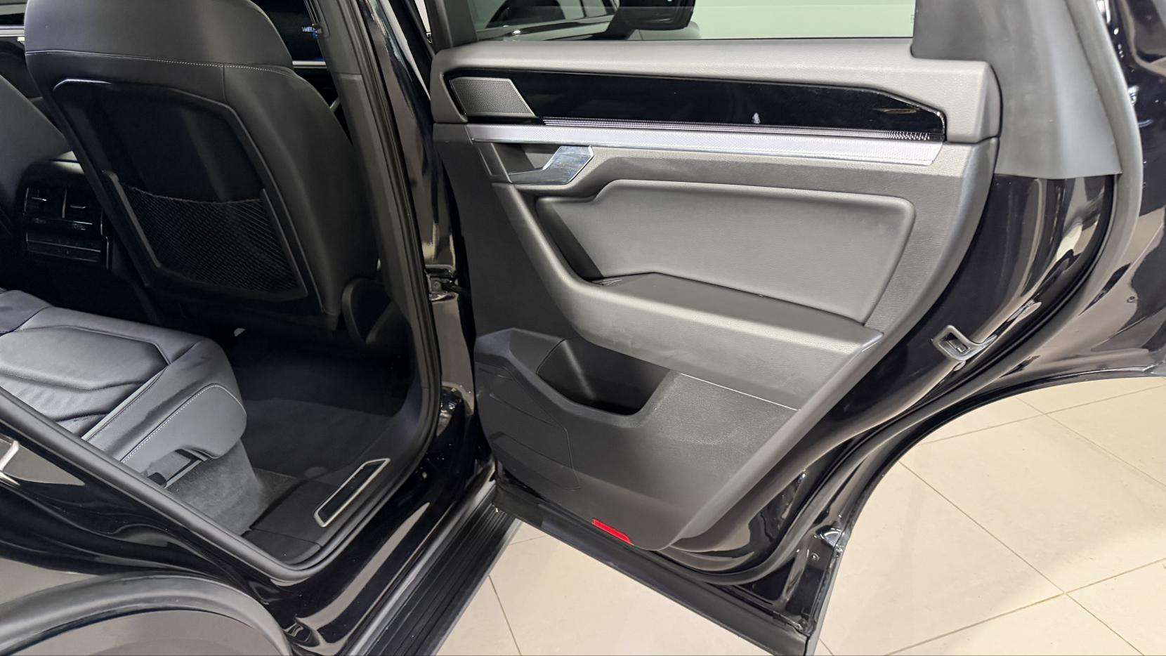 2020 VOLKSWAGEN TOUAREG 2020 VOLKSWAGEN TOUAREG