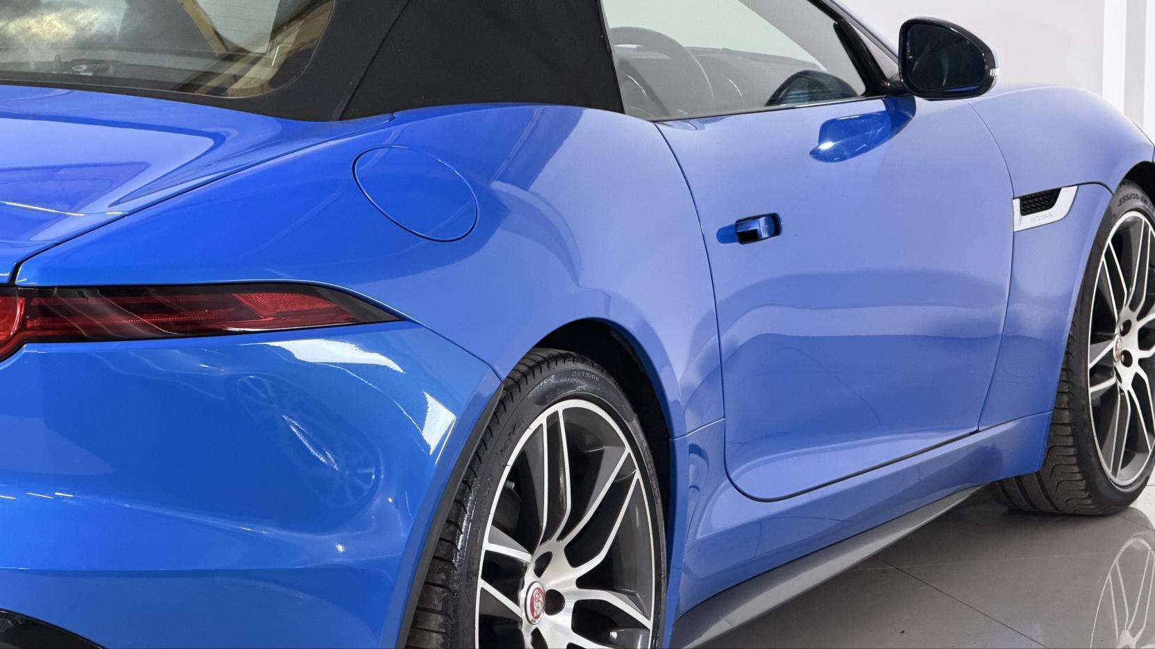 2018 JAGUAR F-TYPE 2018 JAGUAR F-TYPE