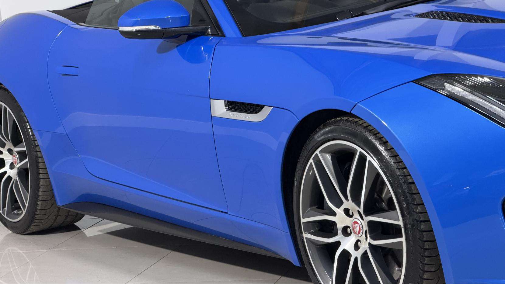 2018 JAGUAR F-TYPE 2018 JAGUAR F-TYPE