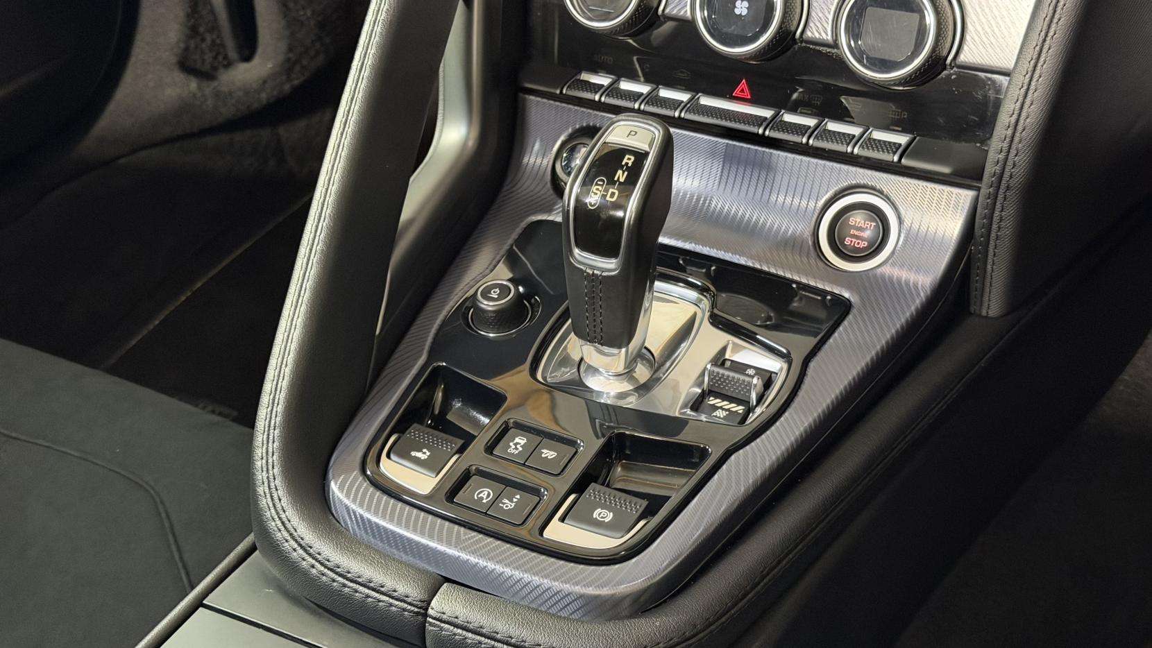 2018 JAGUAR F-TYPE 2018 JAGUAR F-TYPE