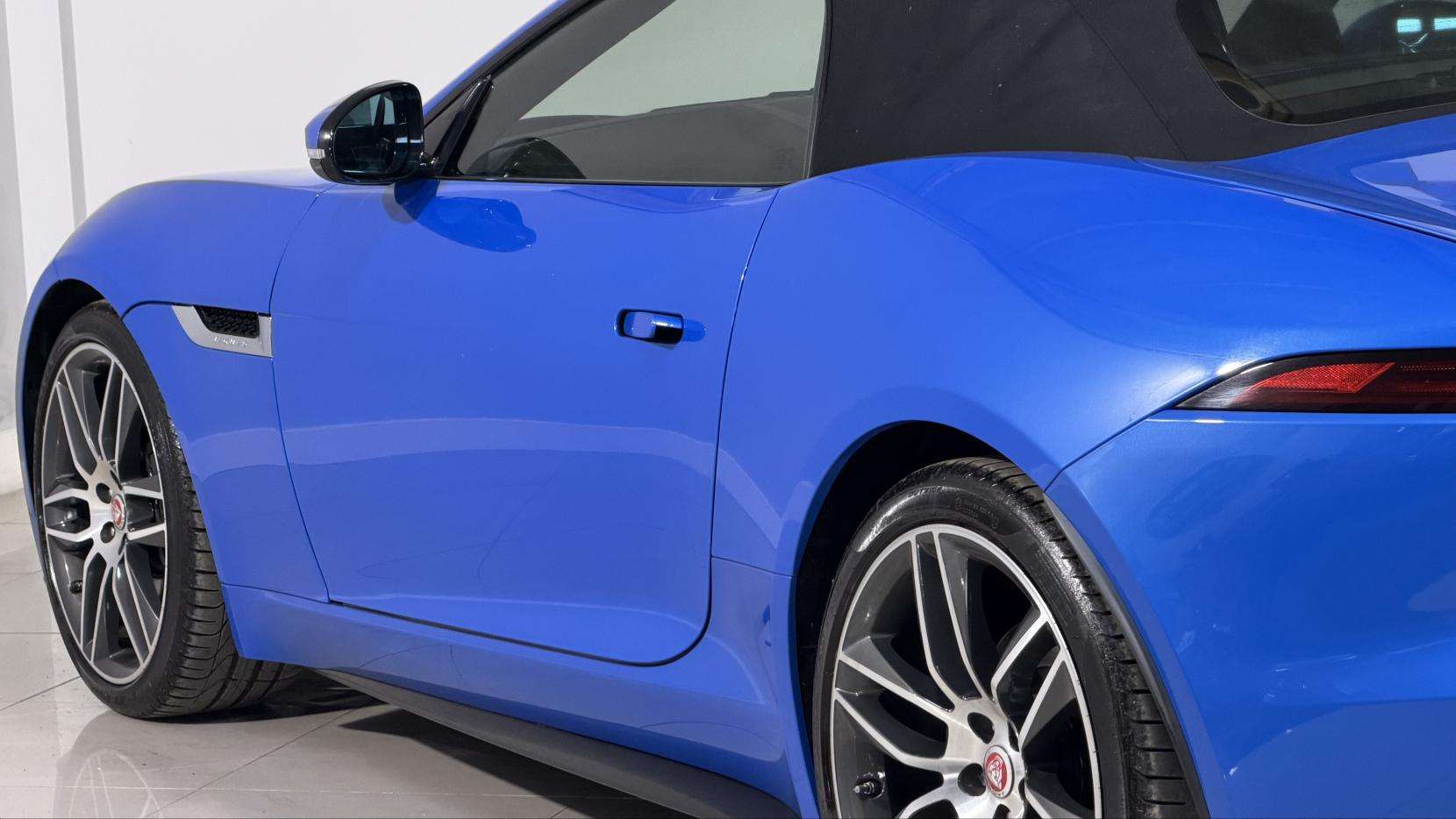 2018 JAGUAR F-TYPE 2018 JAGUAR F-TYPE