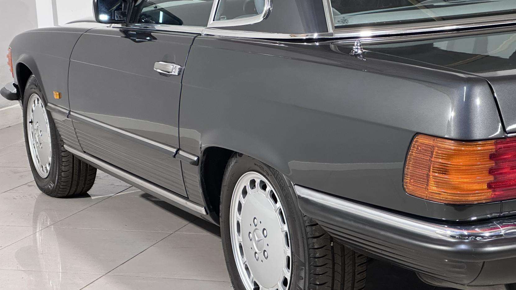 1988 MERCEDES-BENZ SL 1988 MERCEDES-BENZ SL