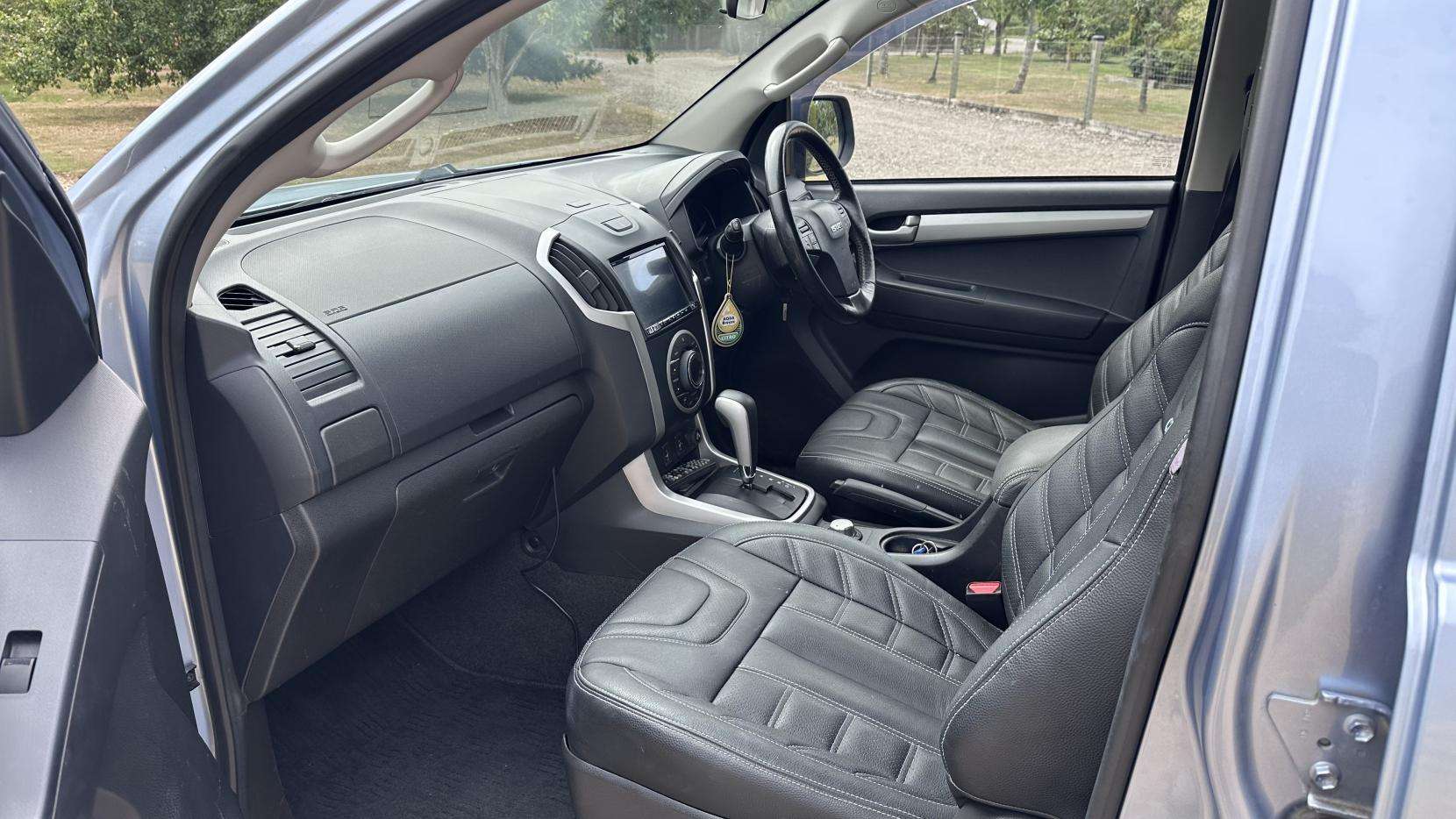 2016 ISUZU D-MAX 2016 ISUZU D-MAX