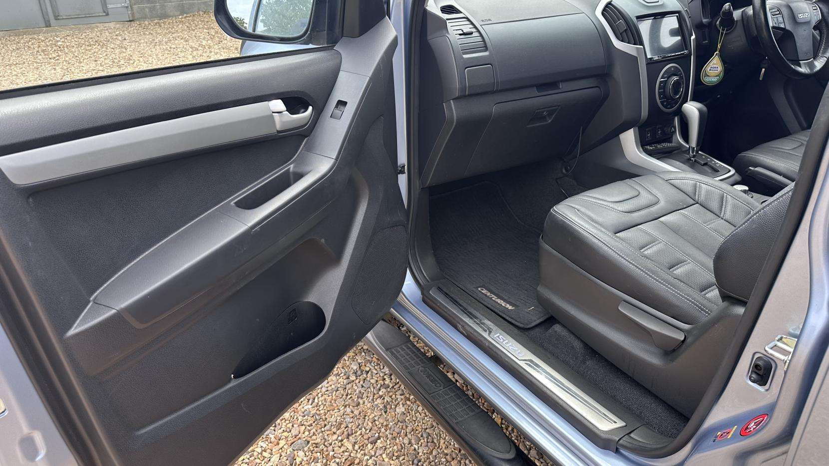 2016 ISUZU D-MAX 2016 ISUZU D-MAX