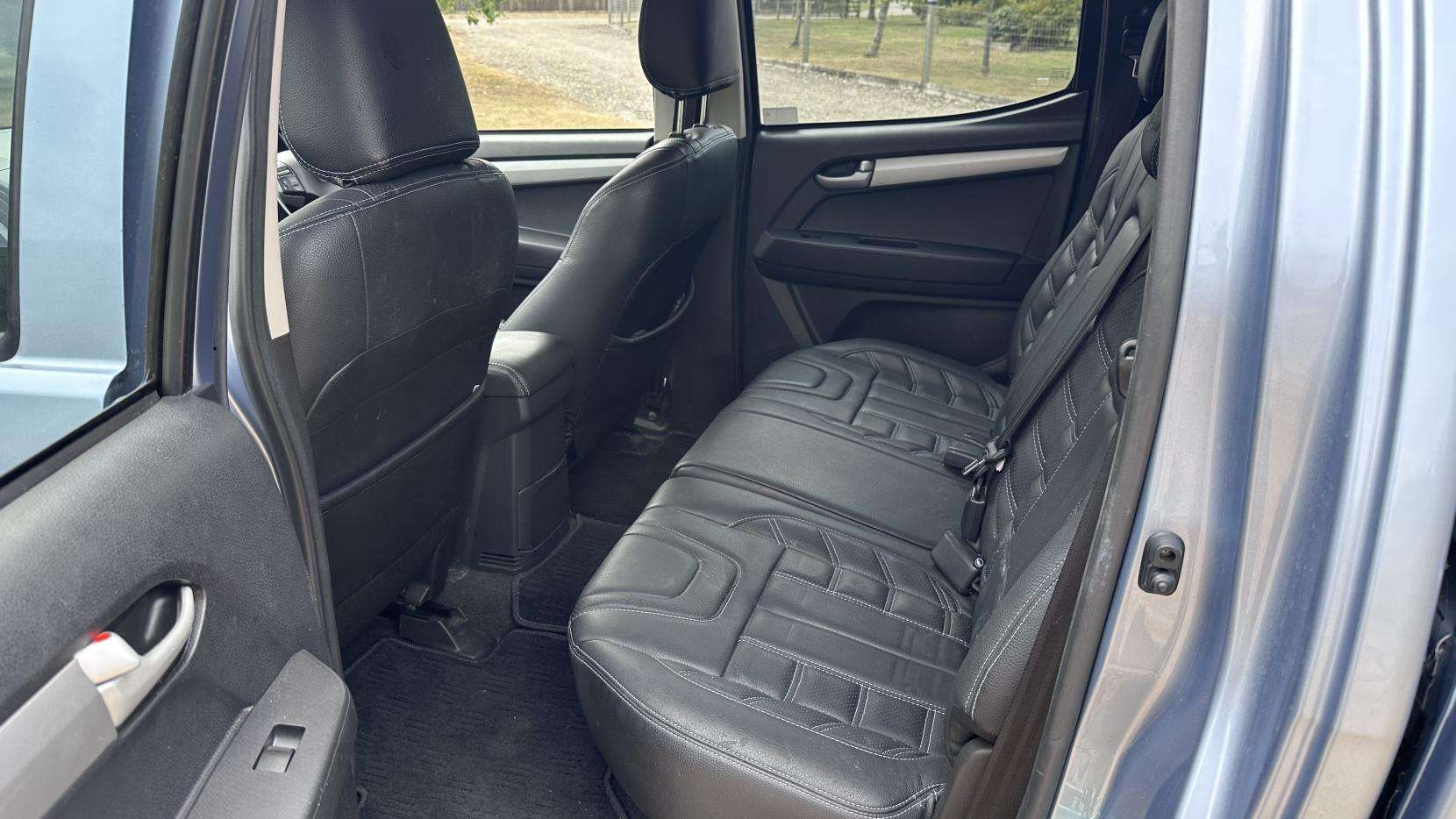 2016 ISUZU D-MAX 2016 ISUZU D-MAX