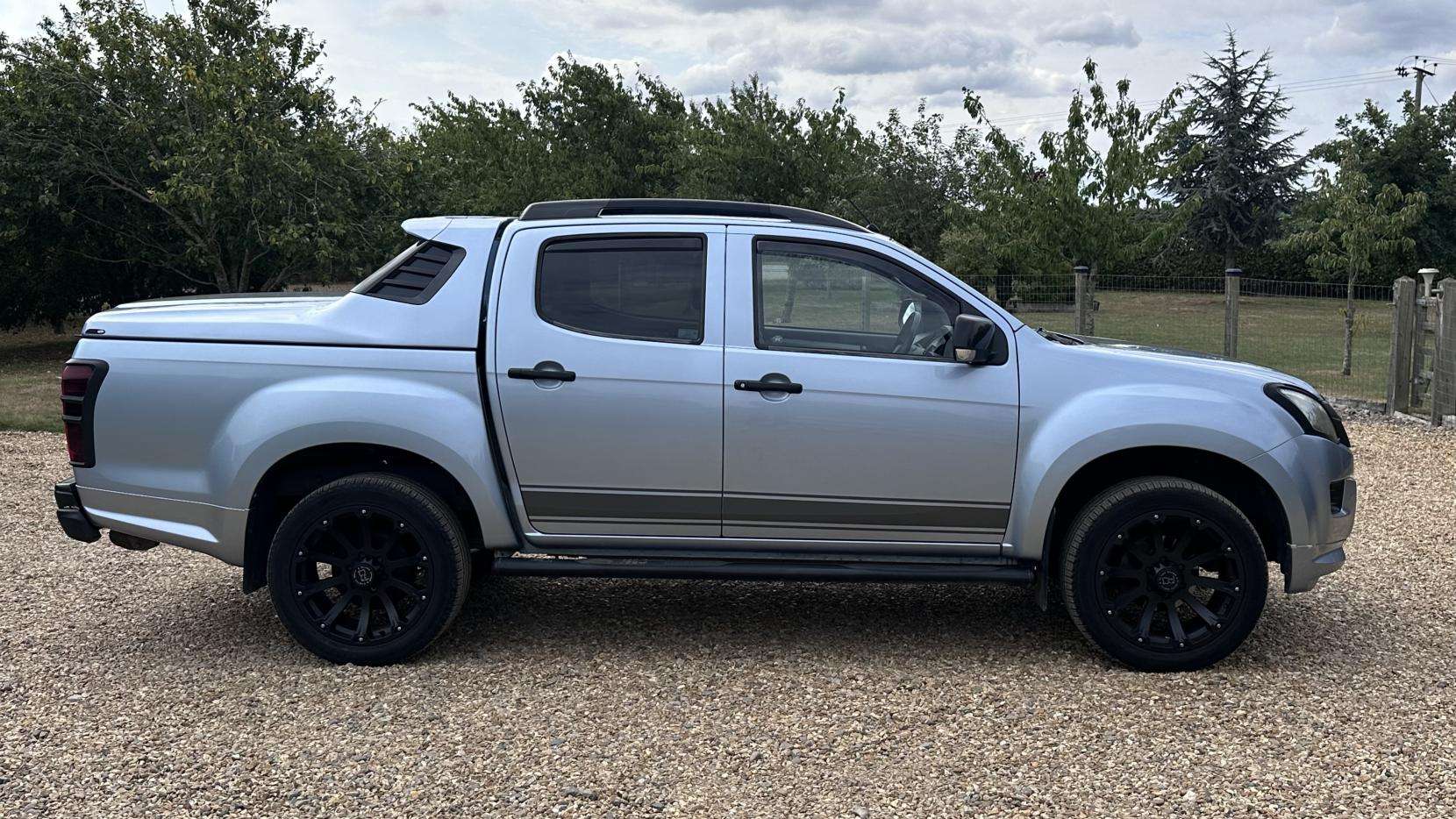 2016 ISUZU D-MAX 2016 ISUZU D-MAX