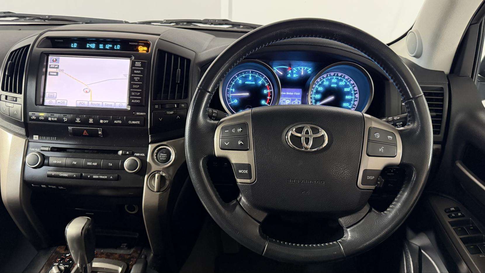 2011 TOYOTA LAND CRUISER 2011 TOYOTA LAND CRUISER