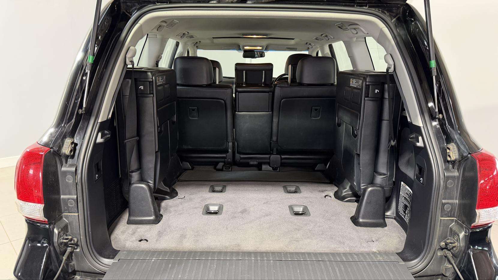 2011 TOYOTA LAND CRUISER 2011 TOYOTA LAND CRUISER