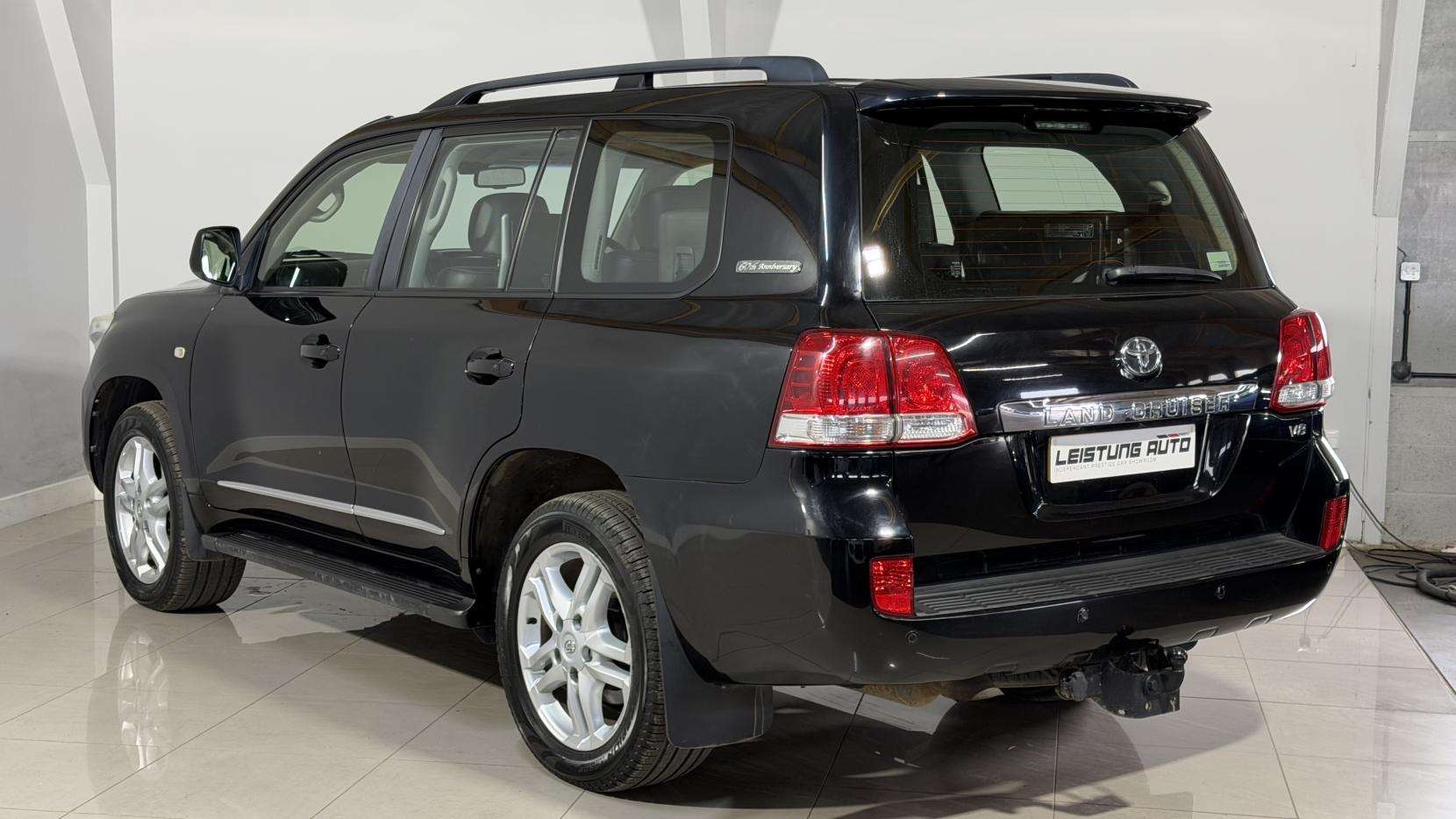 2011 TOYOTA LAND CRUISER 2011 TOYOTA LAND CRUISER