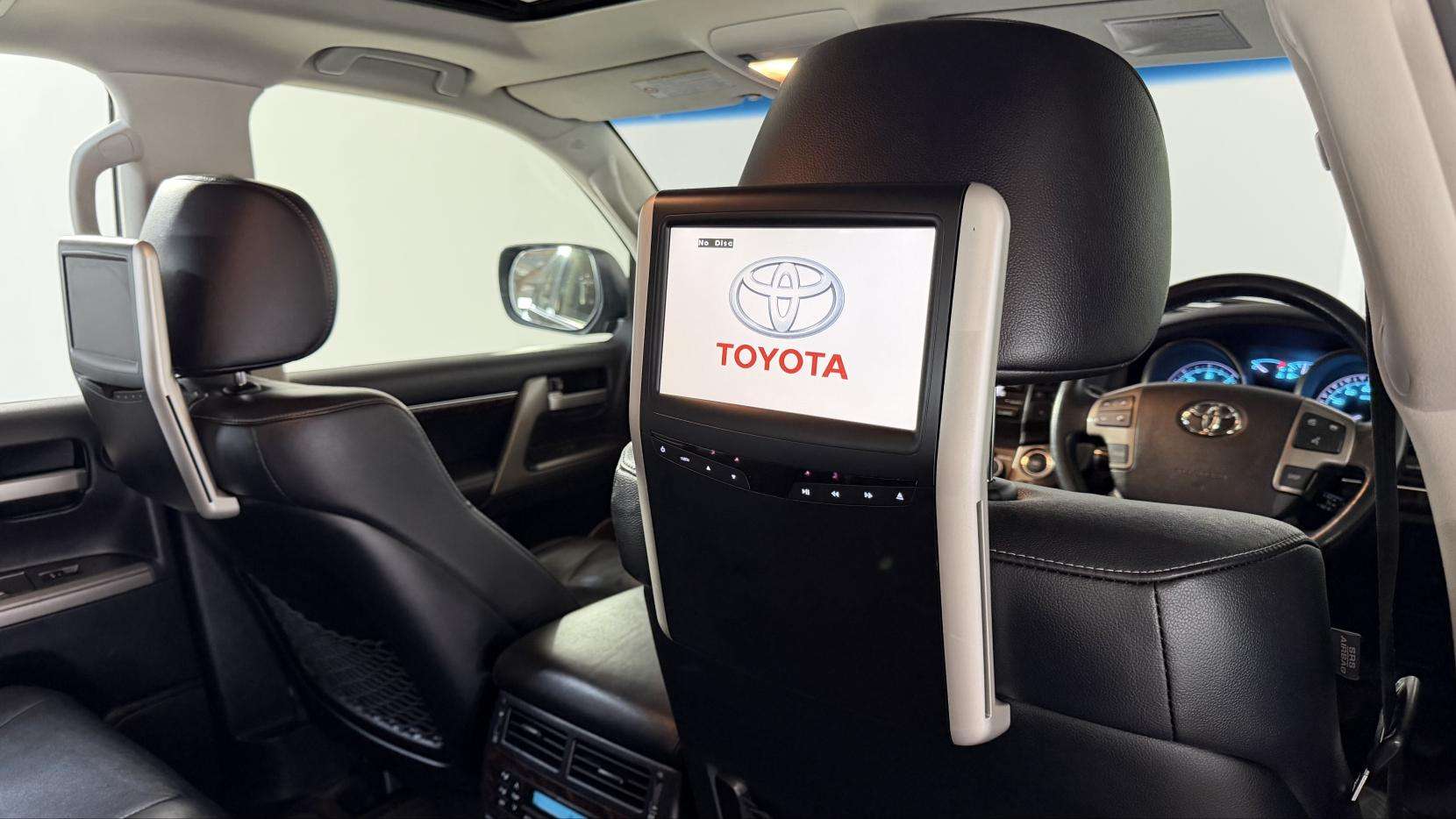 2011 TOYOTA LAND CRUISER 2011 TOYOTA LAND CRUISER