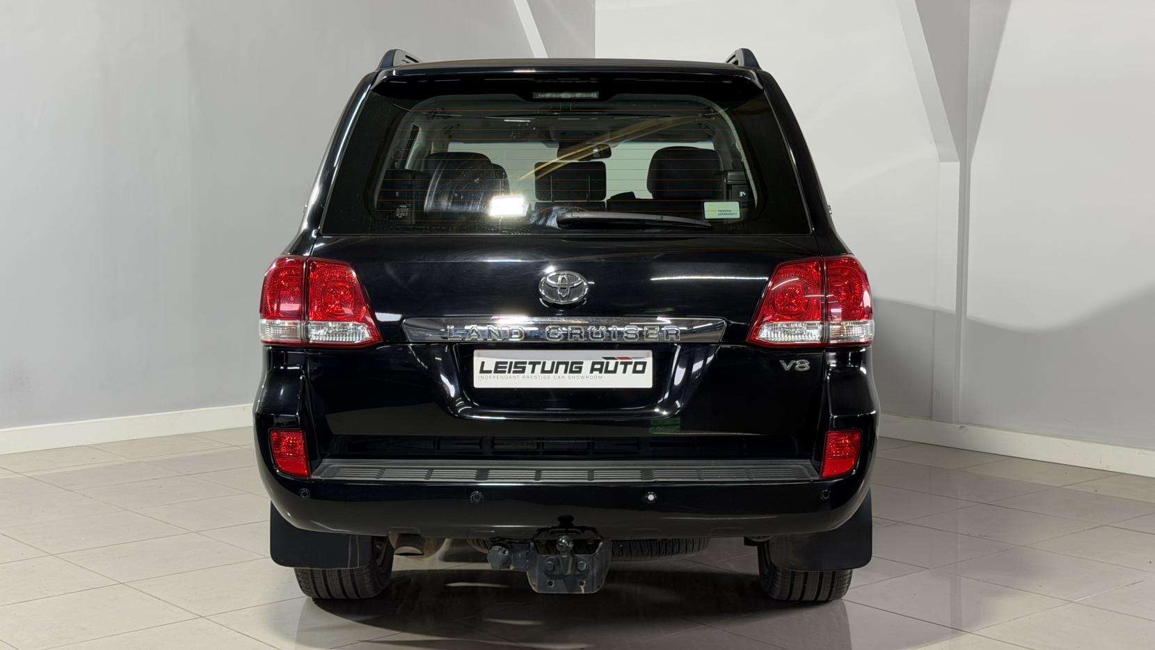 A 2011 TOYOTA LAND CRUISER 4.5 D-4D V8 60th Anniversary SUV 5dr Diesel Auto 4WD Euro 4 (286 ps) A 2011 TOYOTA LAND CRUISER 4.5 D-4D V8 60th Anniversary SUV 5dr Diesel Auto 4WD Euro 4 (286 ps)