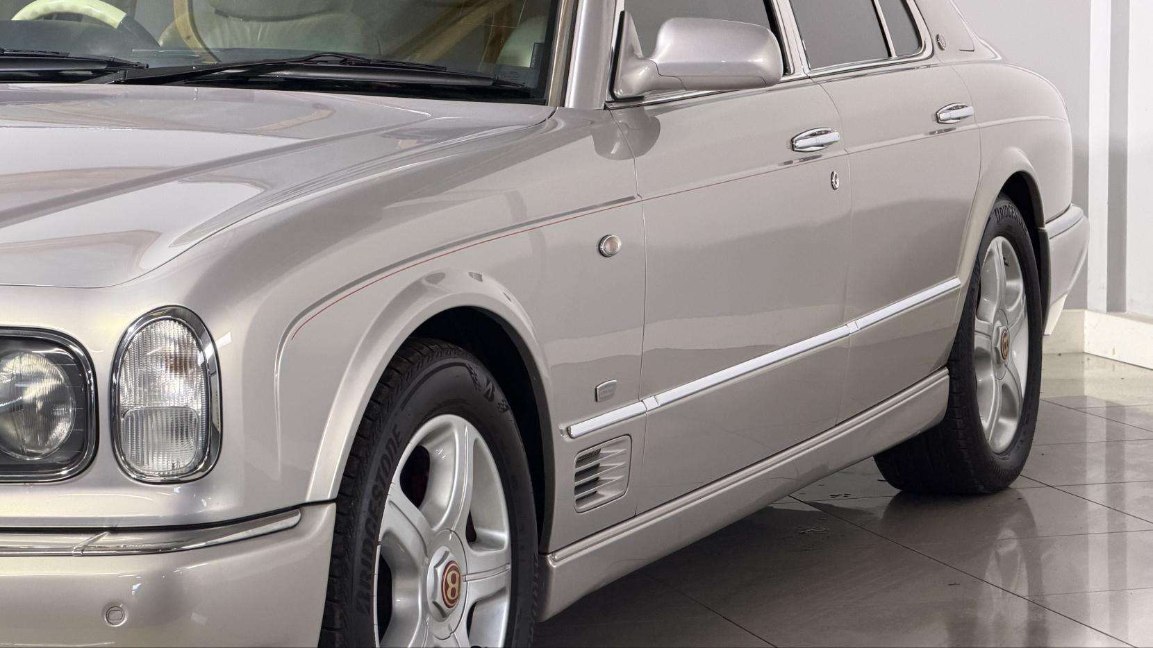 2001 BENTLEY ARNAGE 2001 BENTLEY ARNAGE