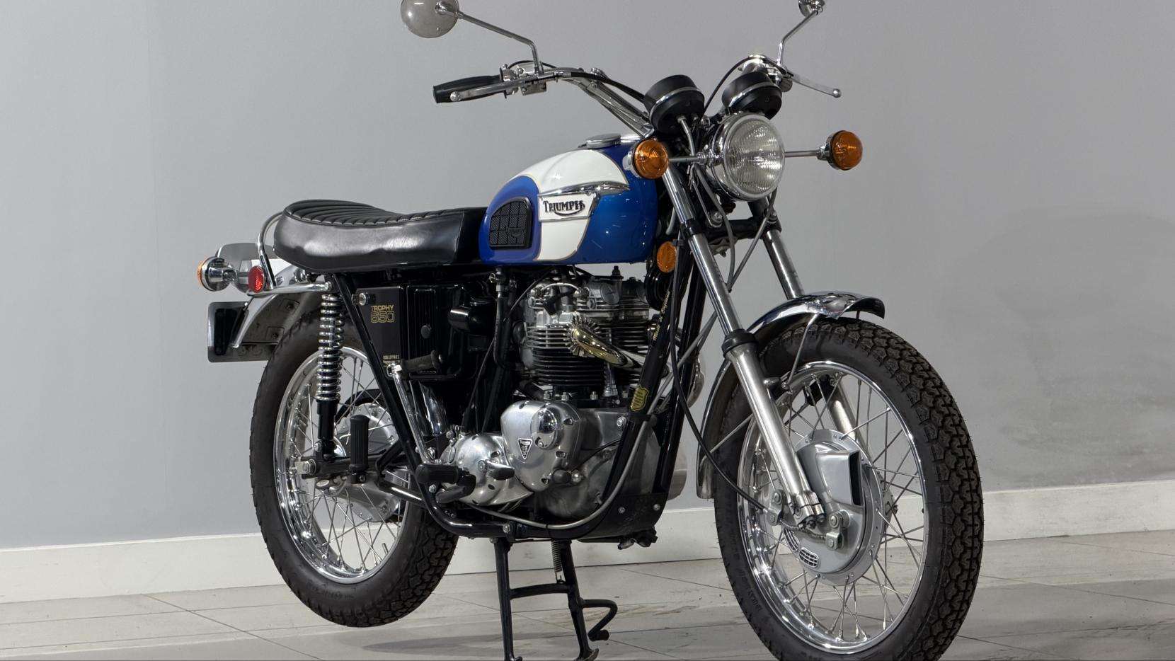 2016 TRIUMPH TROPHY TR6C 2016 TRIUMPH TROPHY TR6C