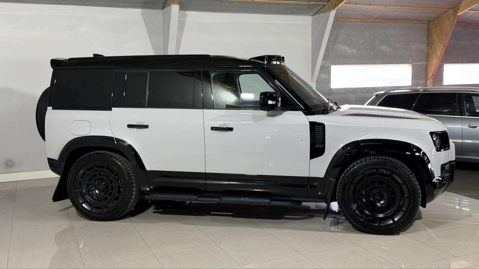A 2026 LAND ROVER DEFENDER 110 3.0 D350 MHEV X-Dynamic HSE Hard Top SUV 5dr Diesel Auto 4WD MWB Euro 6 (s/s) (350 ps) A 2026 LAND ROVER DEFENDER 110 3.0 D350 MHEV X-Dynamic HSE Hard Top SUV 5dr Diesel Auto 4WD MWB Euro 6 (s/s) (350 ps)