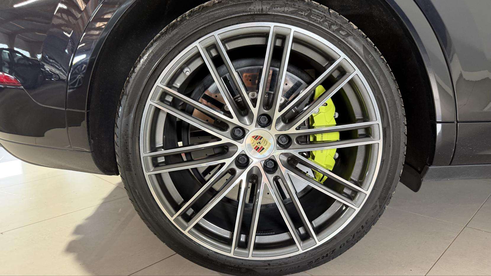 2019 PORSCHE CAYENNE 2019 PORSCHE CAYENNE