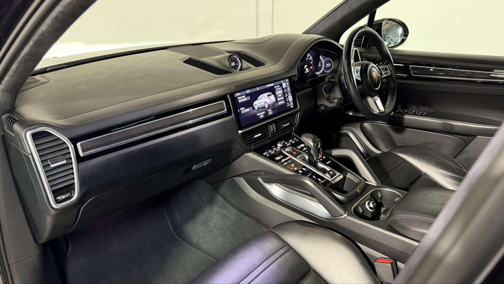 2019 PORSCHE CAYENNE 2019 PORSCHE CAYENNE