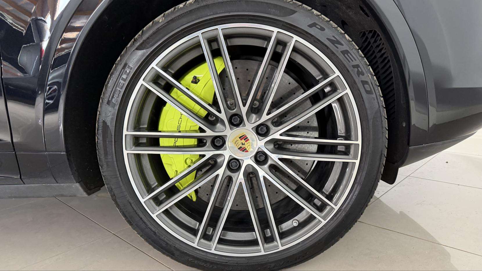 2019 PORSCHE CAYENNE 2019 PORSCHE CAYENNE