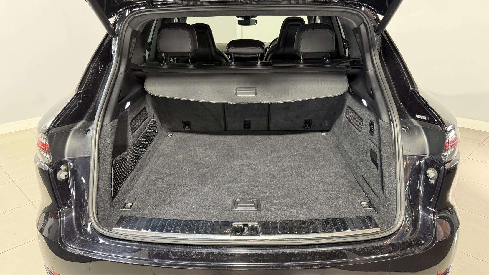 2019 PORSCHE CAYENNE 2019 PORSCHE CAYENNE