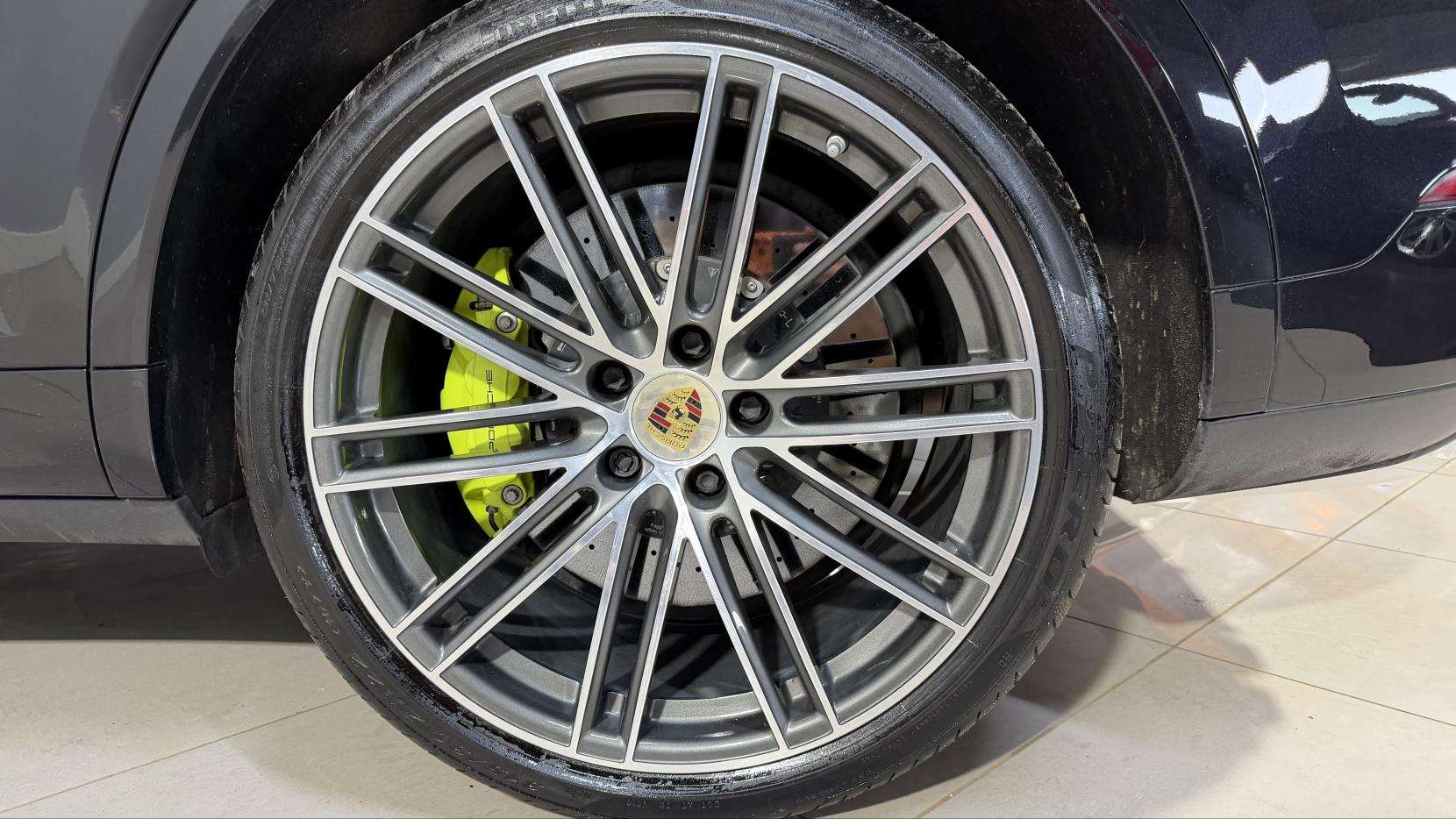 2019 PORSCHE CAYENNE 2019 PORSCHE CAYENNE