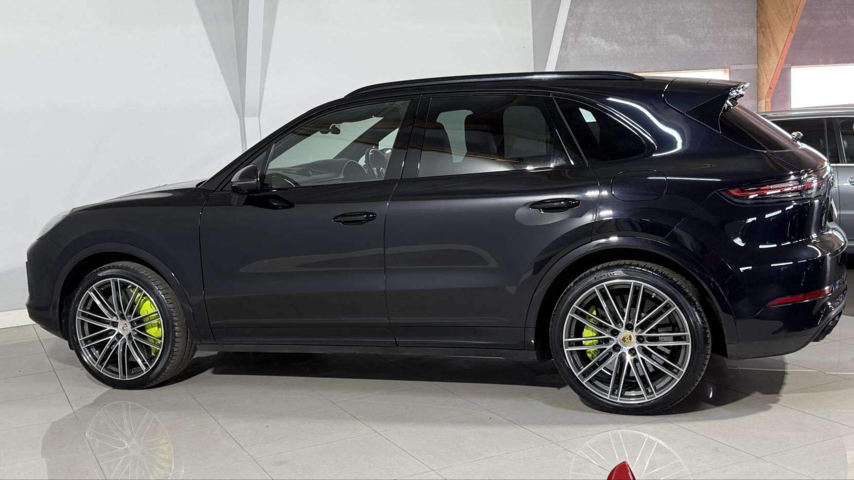 2019 PORSCHE CAYENNE 2019 PORSCHE CAYENNE