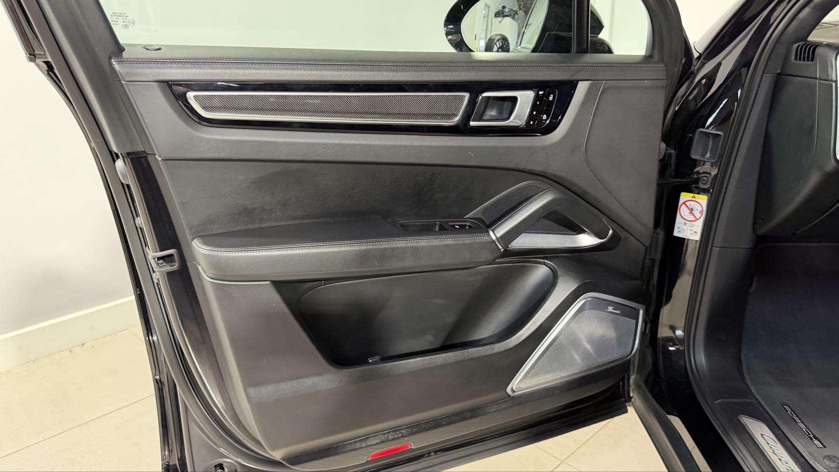 2019 PORSCHE CAYENNE 2019 PORSCHE CAYENNE