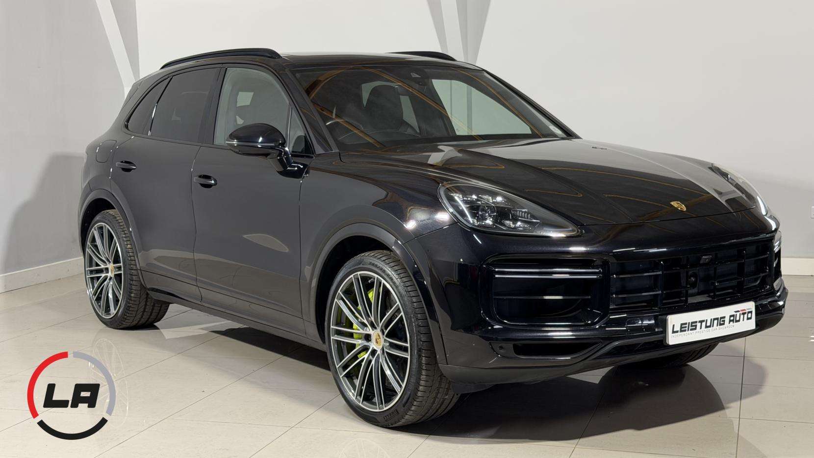 A 2019 PORSCHE CAYENNE 4.0 V8 E-Hybrid 14.1kWh Turbo S SUV 5dr Petrol Plug-in Hybrid TiptronicS 4WD Euro 6 (s/s) (680 ps) A 2019 PORSCHE CAYENNE 4.0 V8 E-Hybrid 14.1kWh Turbo S SUV 5dr Petrol Plug-in Hybrid TiptronicS 4WD Euro 6 (s/s) (680 ps)