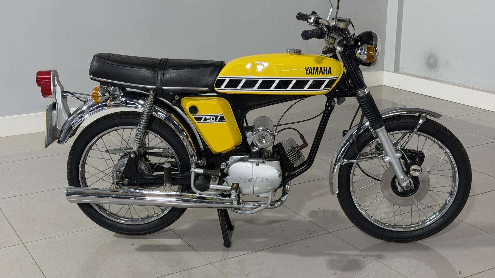 A 1976 YAMAHA FS1E DX FS1E DX A 1976 YAMAHA FS1E DX FS1E DX