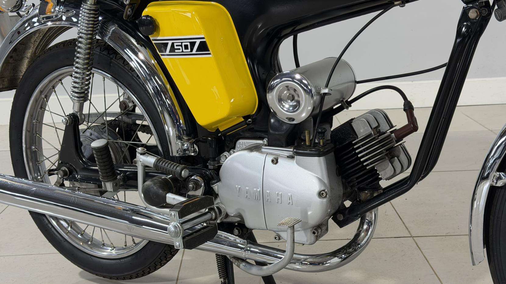 A 1976 YAMAHA FS1E DX FS1E DX A 1976 YAMAHA FS1E DX FS1E DX