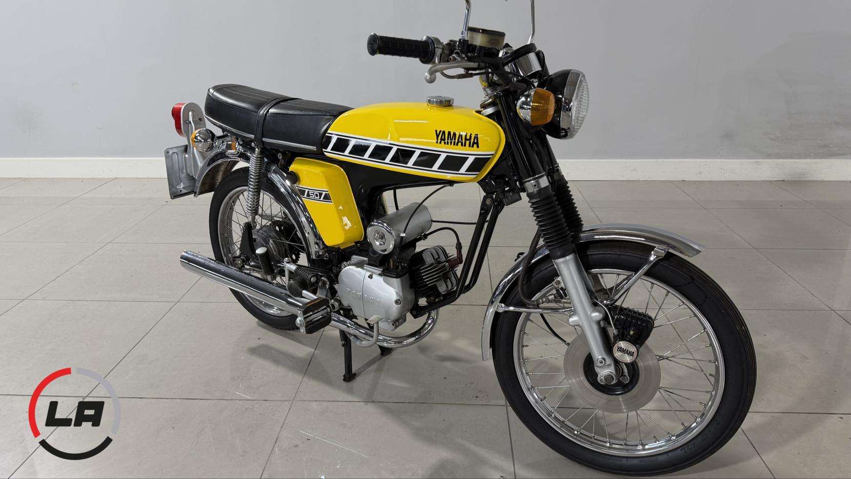 A 1976 YAMAHA FS1E DX FS1E DX A 1976 YAMAHA FS1E DX FS1E DX