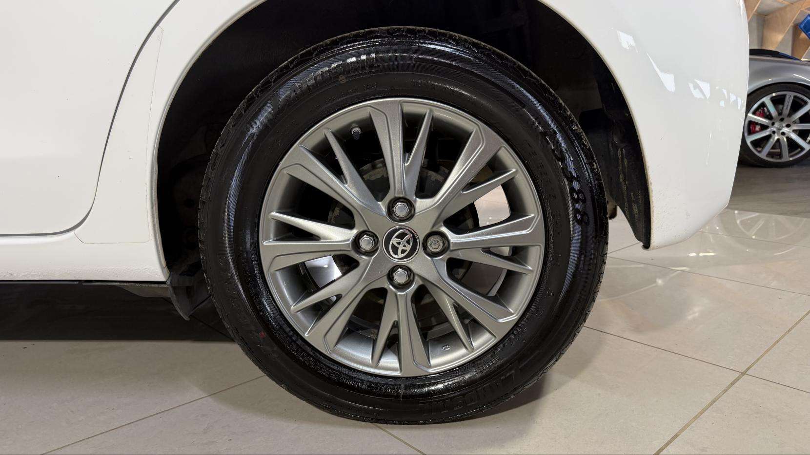 2017 TOYOTA YARIS 2017 TOYOTA YARIS