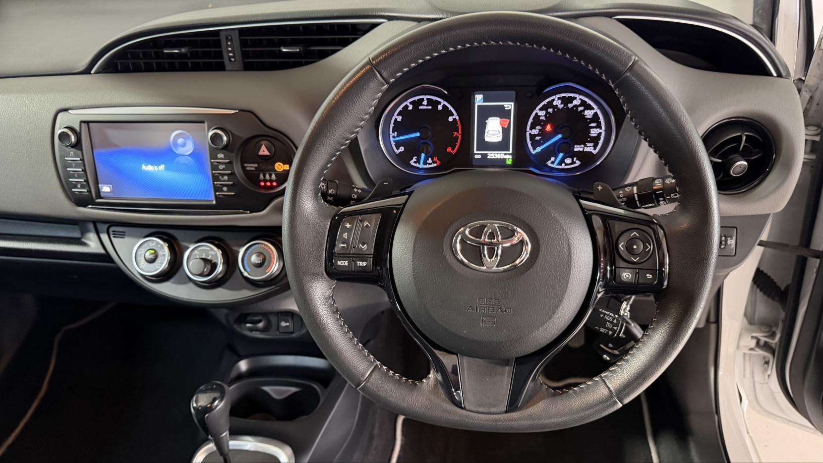 2017 TOYOTA YARIS 2017 TOYOTA YARIS