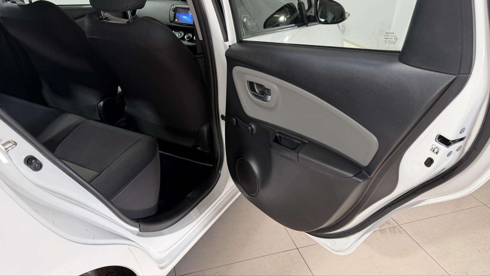 2017 TOYOTA YARIS 2017 TOYOTA YARIS