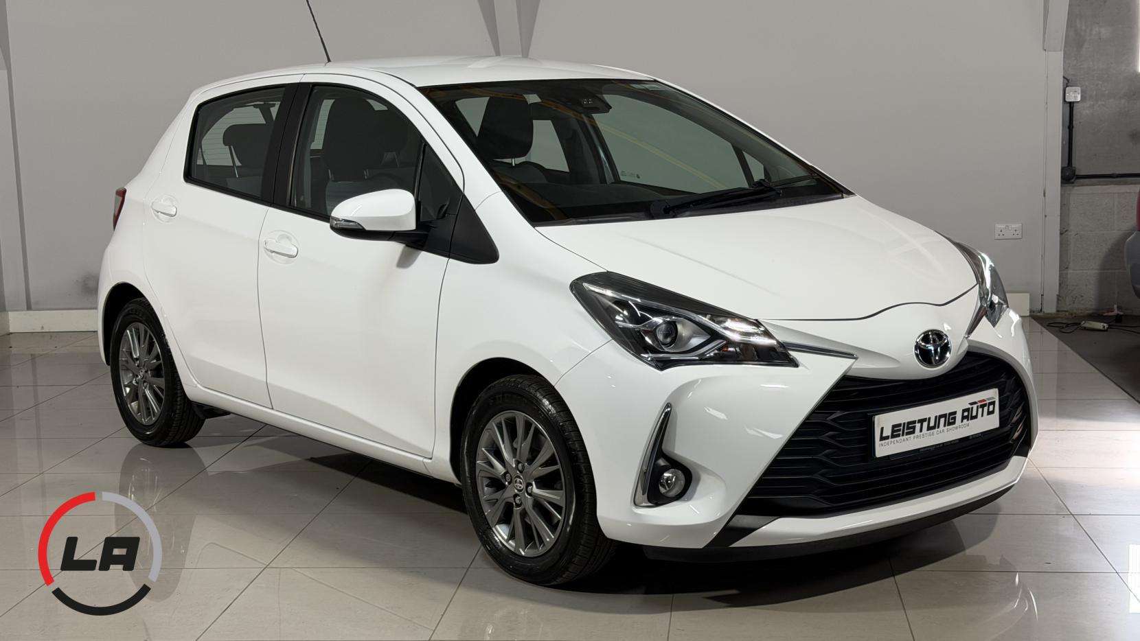 A 2017 TOYOTA YARIS 1.5 VVT-i Icon Hatchback 5dr Petrol CVT Euro 6 (111 ps) A 2017 TOYOTA YARIS 1.5 VVT-i Icon Hatchback 5dr Petrol CVT Euro 6 (111 ps)