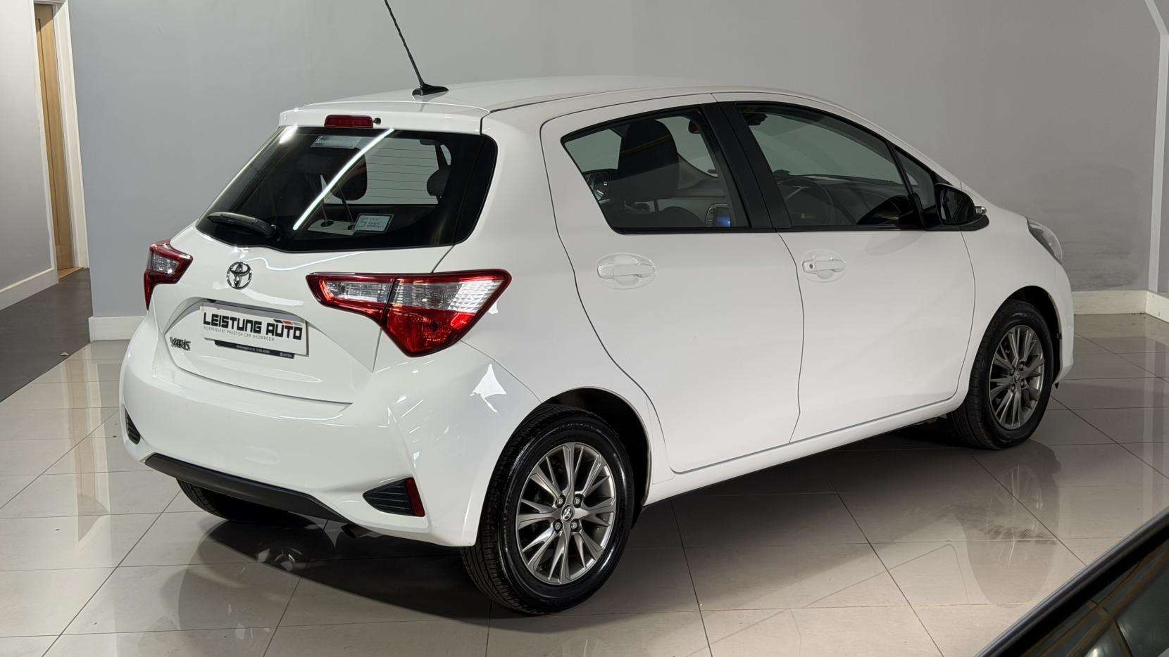 2017 TOYOTA YARIS 2017 TOYOTA YARIS