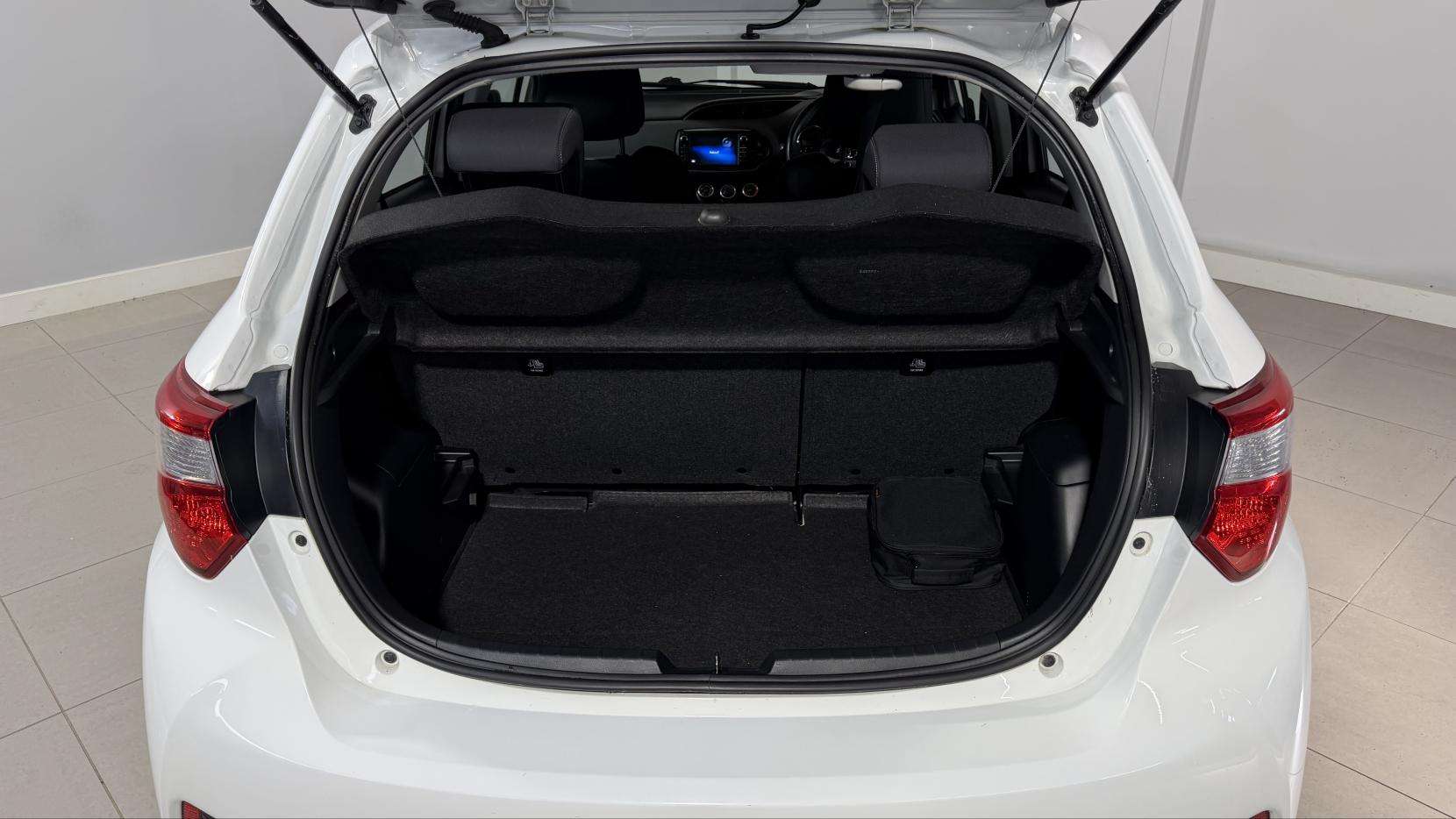 2017 TOYOTA YARIS 2017 TOYOTA YARIS