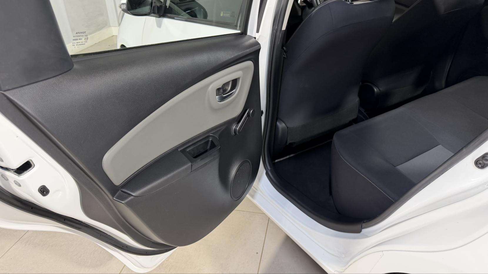 2017 TOYOTA YARIS 2017 TOYOTA YARIS
