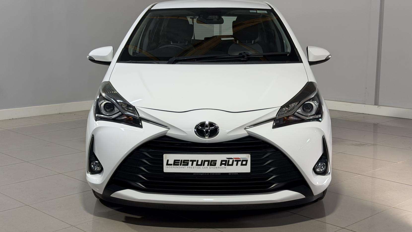 A 2017 TOYOTA YARIS 1.5 VVT-i Icon Hatchback 5dr Petrol CVT Euro 6 (111 ps) A 2017 TOYOTA YARIS 1.5 VVT-i Icon Hatchback 5dr Petrol CVT Euro 6 (111 ps)