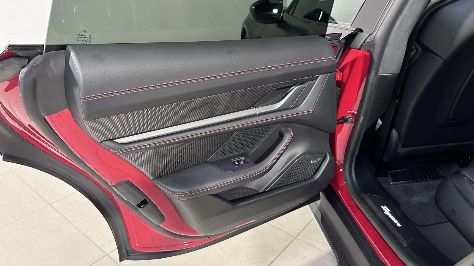2023 PORSCHE TAYCAN 2023 PORSCHE TAYCAN