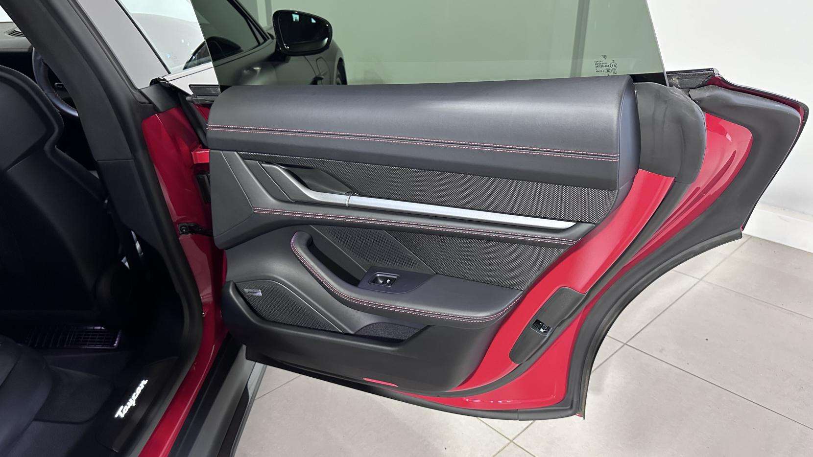 2023 PORSCHE TAYCAN 2023 PORSCHE TAYCAN