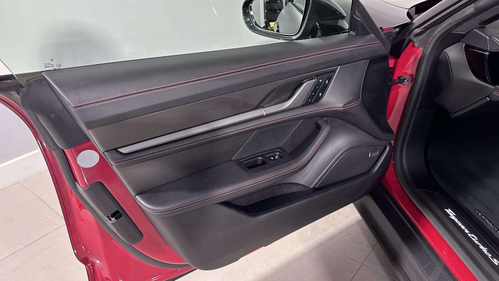 2023 PORSCHE TAYCAN 2023 PORSCHE TAYCAN