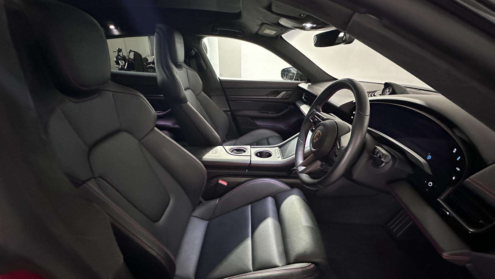 2023 PORSCHE TAYCAN 2023 PORSCHE TAYCAN