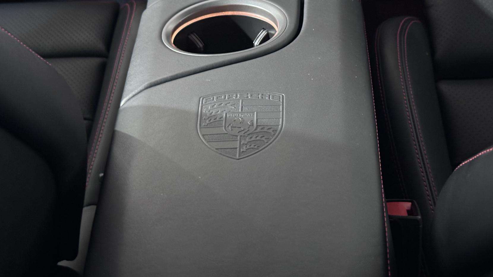 2023 PORSCHE TAYCAN 2023 PORSCHE TAYCAN