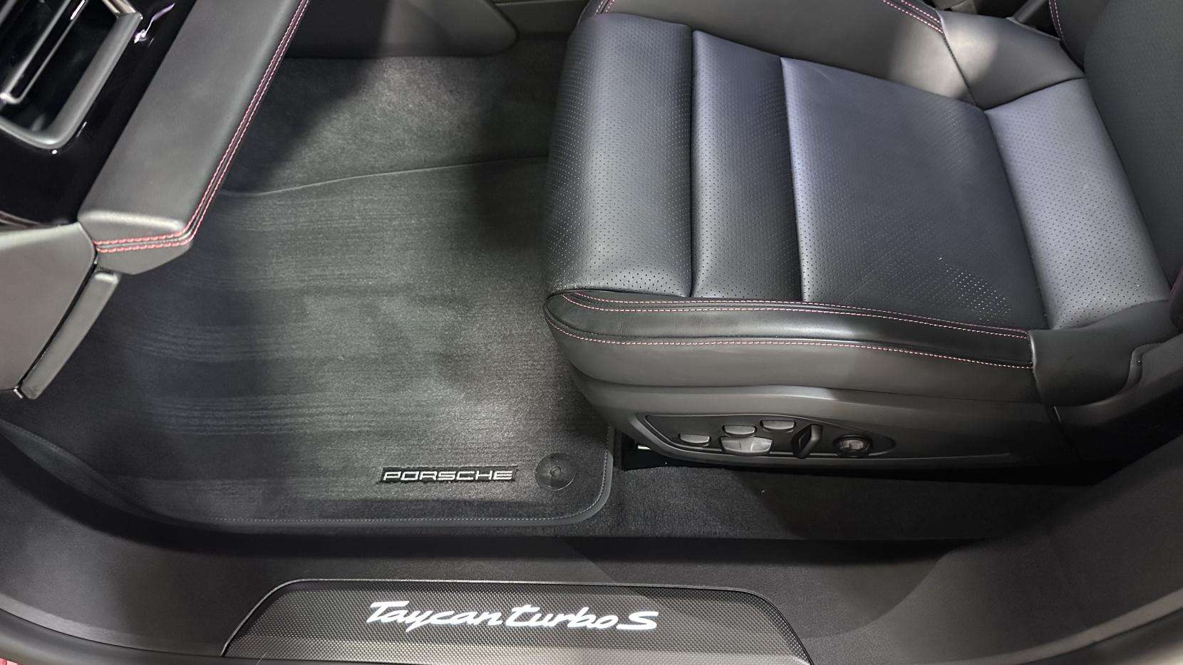 2023 PORSCHE TAYCAN 2023 PORSCHE TAYCAN